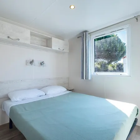 Le Platin La Redoute 리베도플라줴