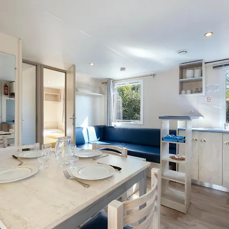 Le Platin La Redoute * 리베도플라줴