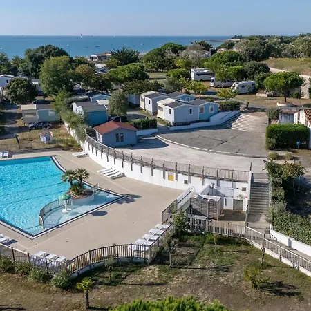 Le Platin La Redoute Campsite *